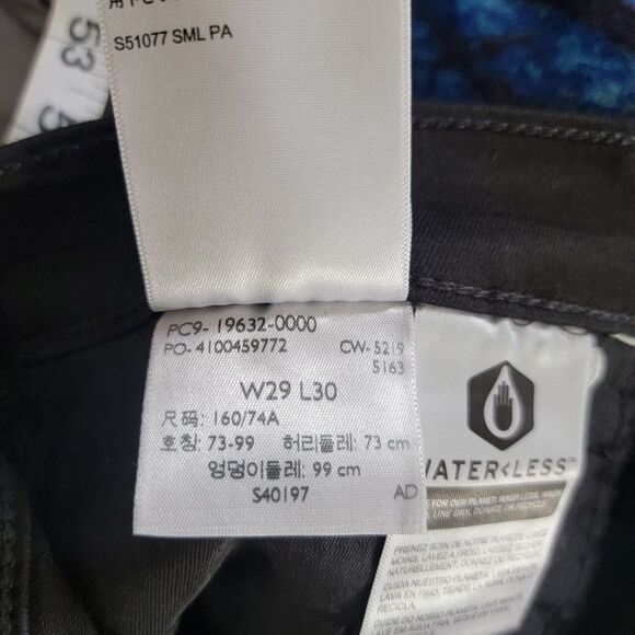 New Levis 315 Shaping BOOT CUT Sz 8 Mid Rise Short 29x30 Black NWT Grunge Emo - Picture 10 of 16